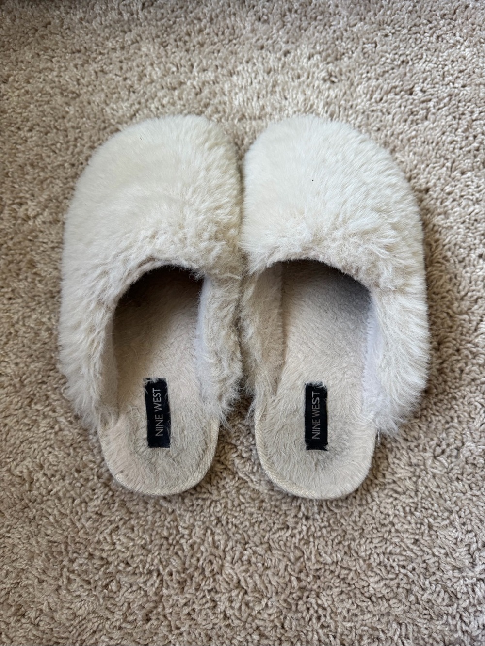 Slippers - Picture 2 of 4